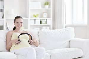Tẩy trắng răng khi mang thai có được không?