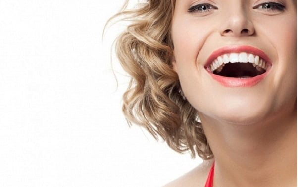 Bọc răng sứ có tác hại gì không ?